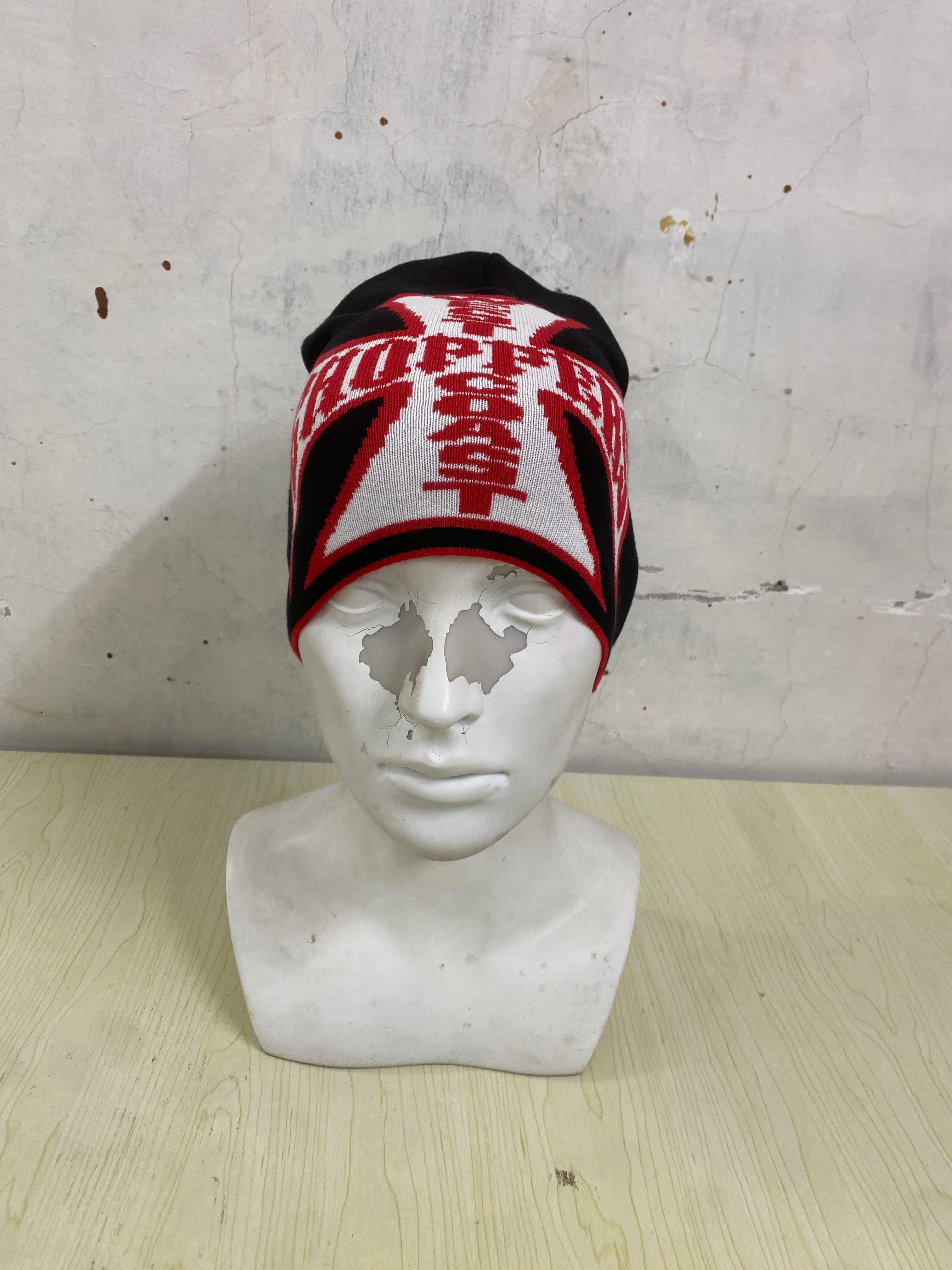New Embroidered Hat Men's and Women's Knitted Hat Dome Trendy Cold Hat for Autumn and Winter Warmth